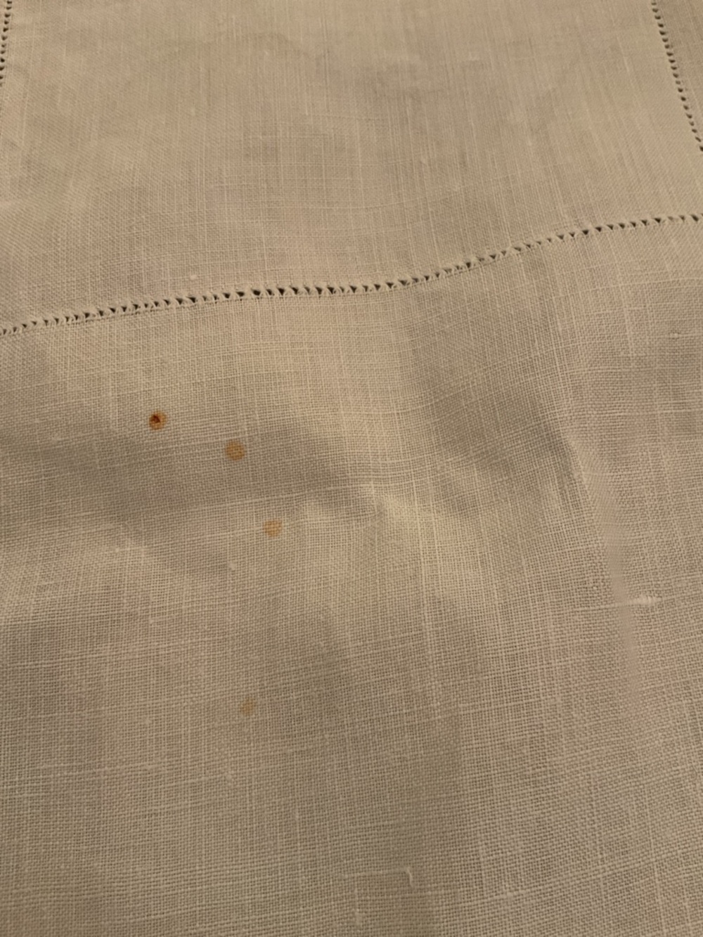 Classic Cream tablecloth - rectangle - Picture 3 of 5